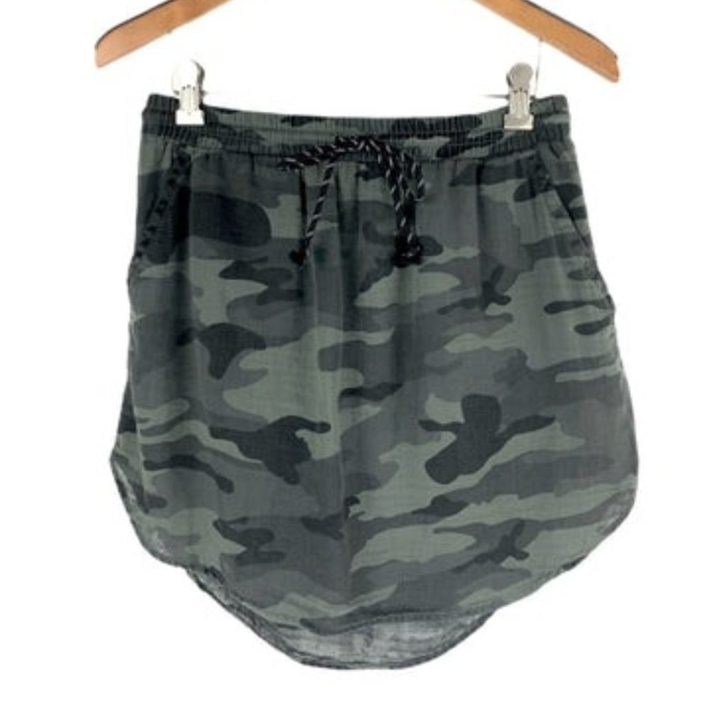 DYLAN CAMO DRAWSTRING SKIRT SIZE SMALL